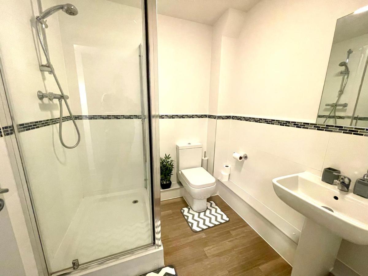 Bright & Cosy One Bedroom Apartment - 2 Beds - Perfect Base In Bishop'S Stortford Eksteriør billede